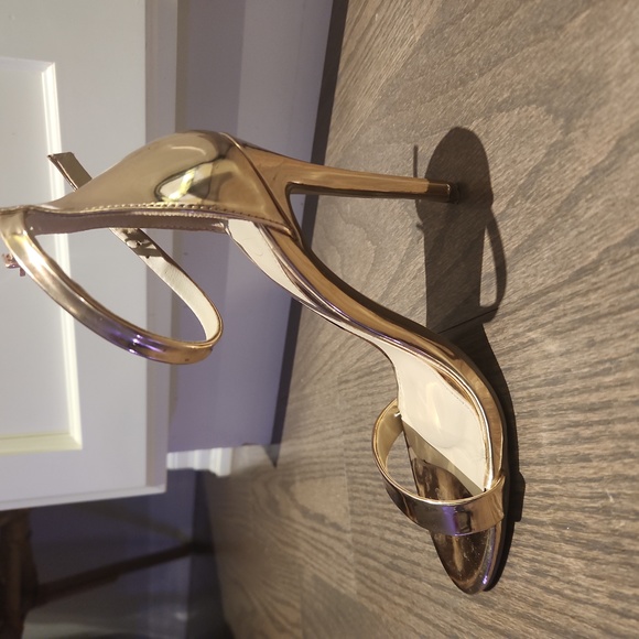 MISSGUIDED - rose gold heals - Picture 12 of 12